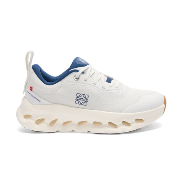 On   Cloudtilt   Loewe   2   'White   |   Navy'