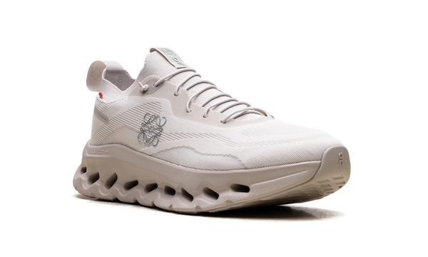 ON   CLOUD   RUNNING   CLOUDTILT   "LOEWE   -   SAND"