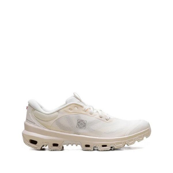 ON   Cloudventure   2   "Egg   Shell"   x   Loewe   sneakers