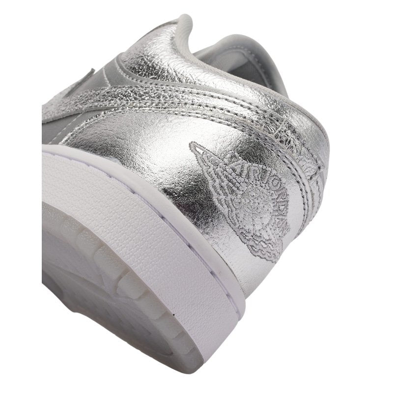 Air Jordan 1 Low SE “Metallic Silver”