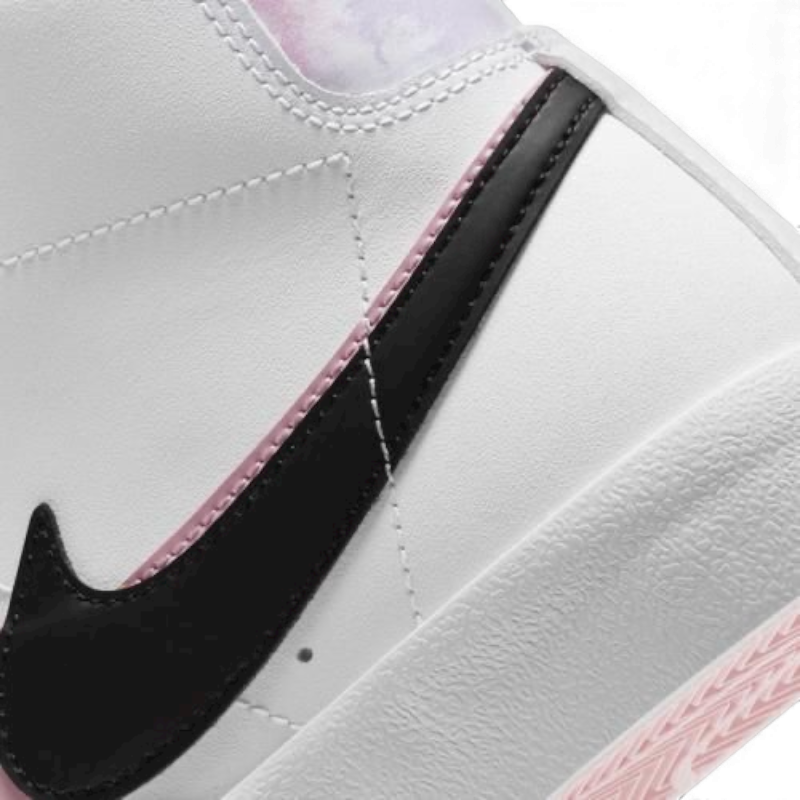 Nike Blazer Mid ‘77 Arctic Punch