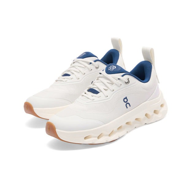 On   Cloudtilt   Loewe   2   'White   |   Navy'