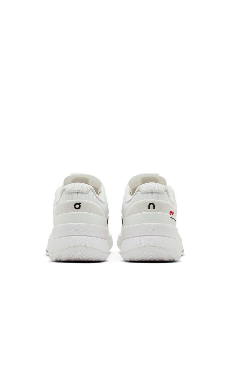ON cloud The Roger Pro 2 All White
